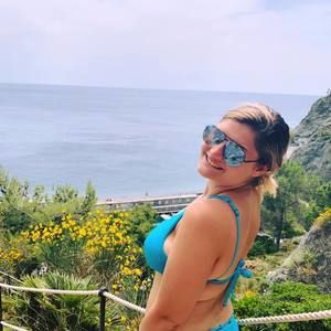 Meet your Posher, Juliana